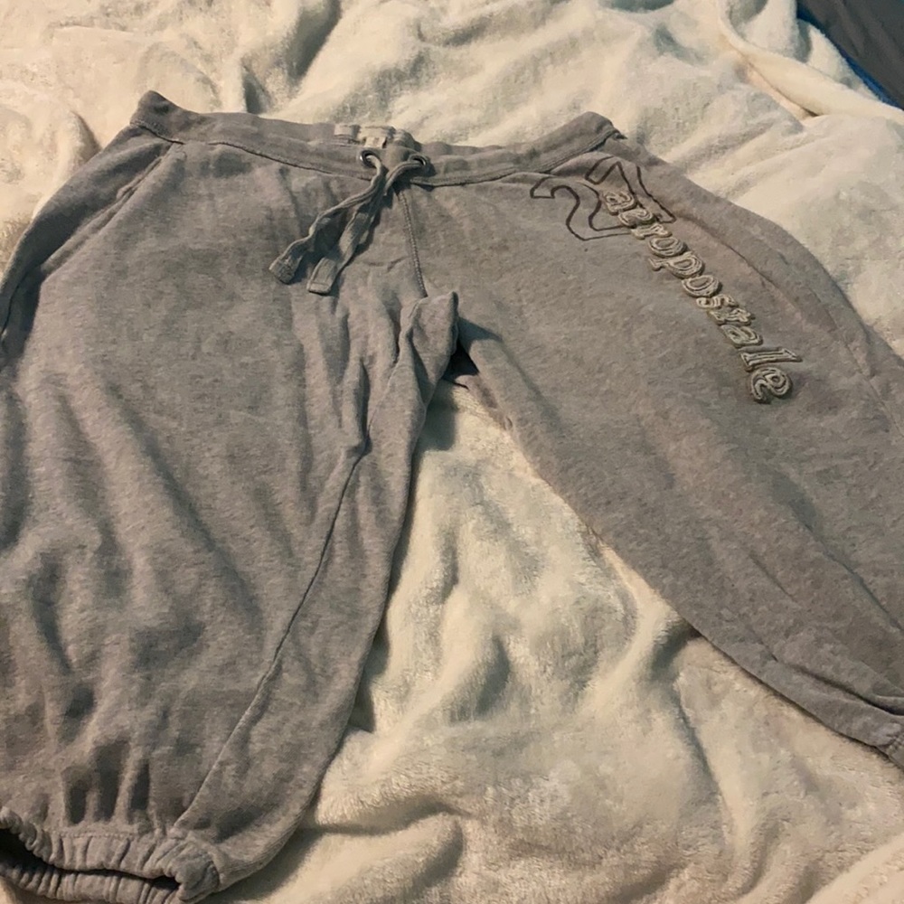Aeropostale Capri sweatpants, size M